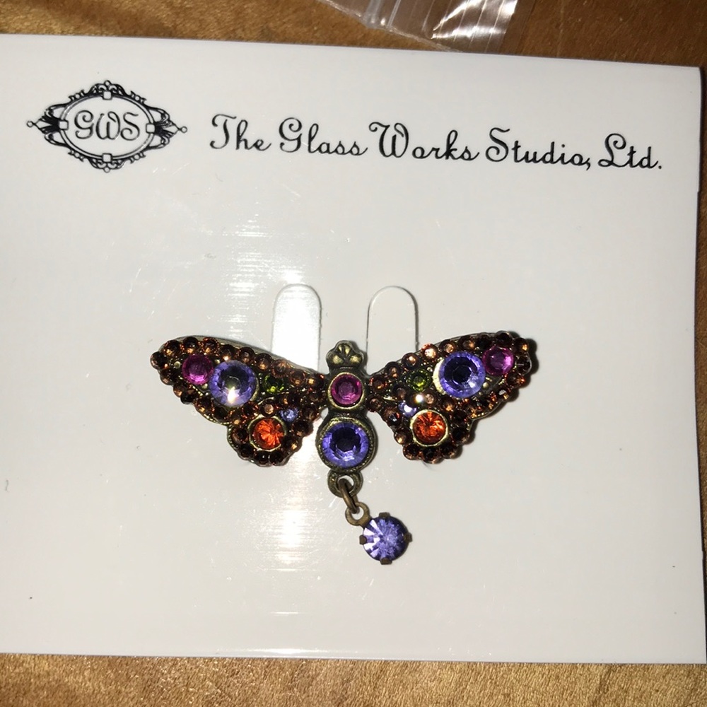 Butterfly pin